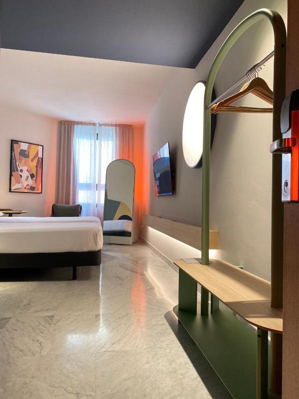 Double or Twin Room (1-2 Adults) image 2