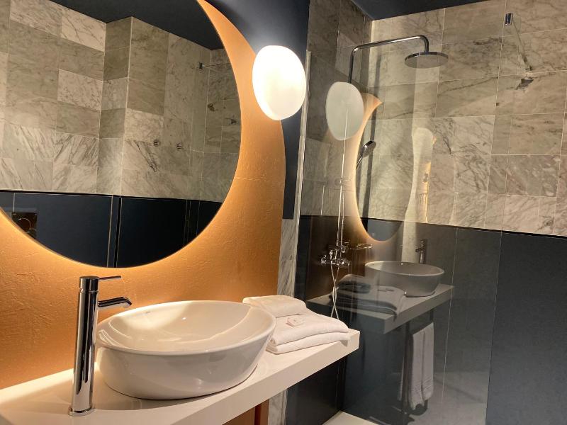 Double or Twin Room (1-2 Adults) image 1