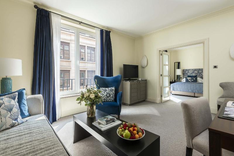 Classic Suite image 3