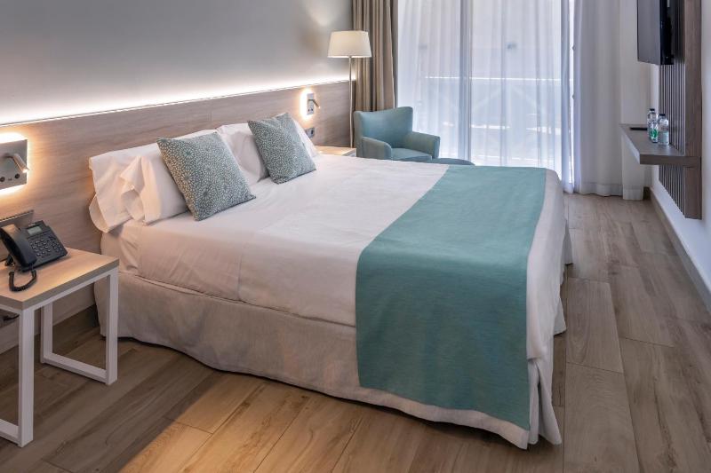 Standard Double Room (2 Adults) image 4