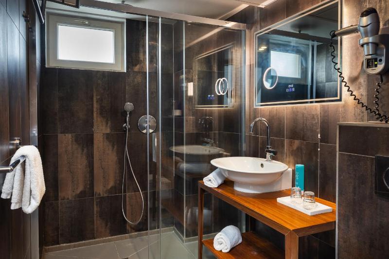 Superior Double Room with Terrace image 4