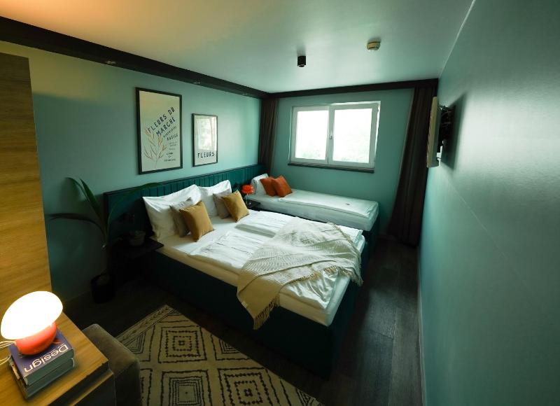 Triple Room image 3
