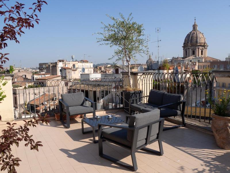 Terrace Apartment On The Monuments Of Rome - image 13