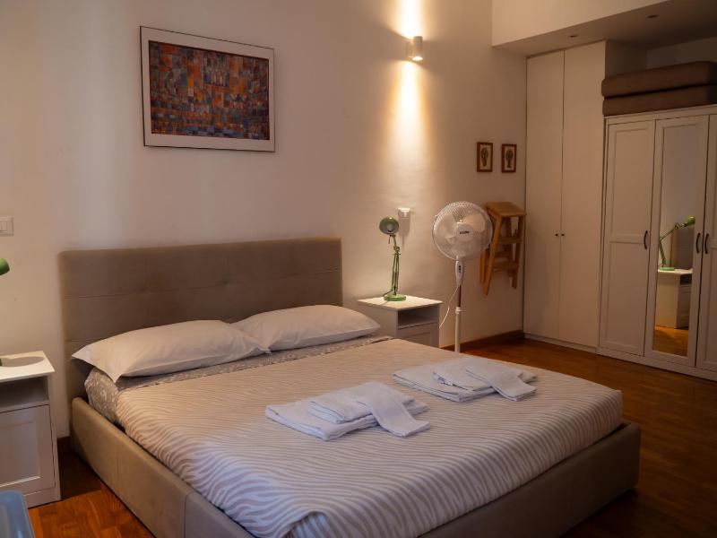 Terrace Apartment On The Monuments Of Rome - image 3