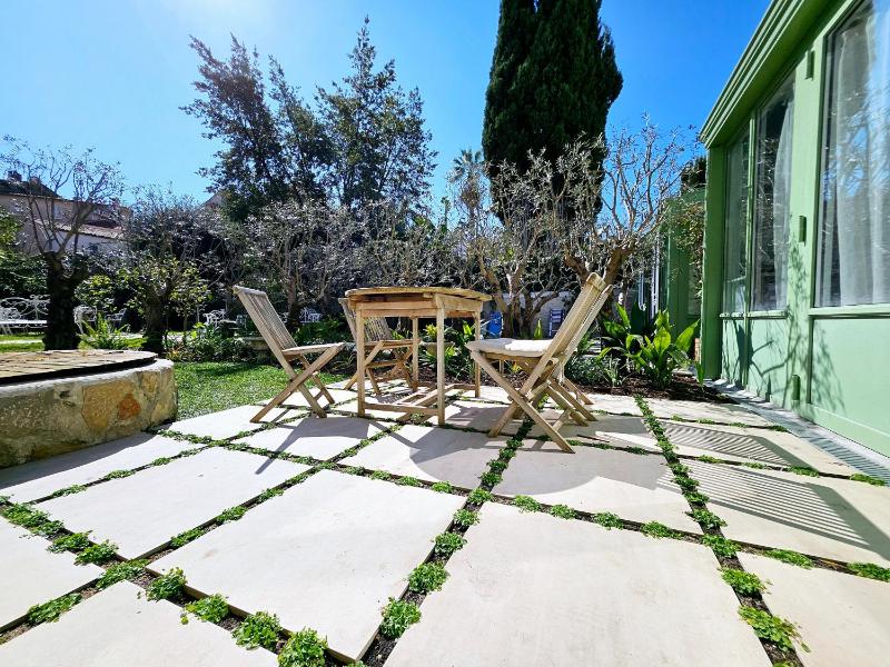Le Petit Four Jardin - Dans le vieil Antibes - image 9