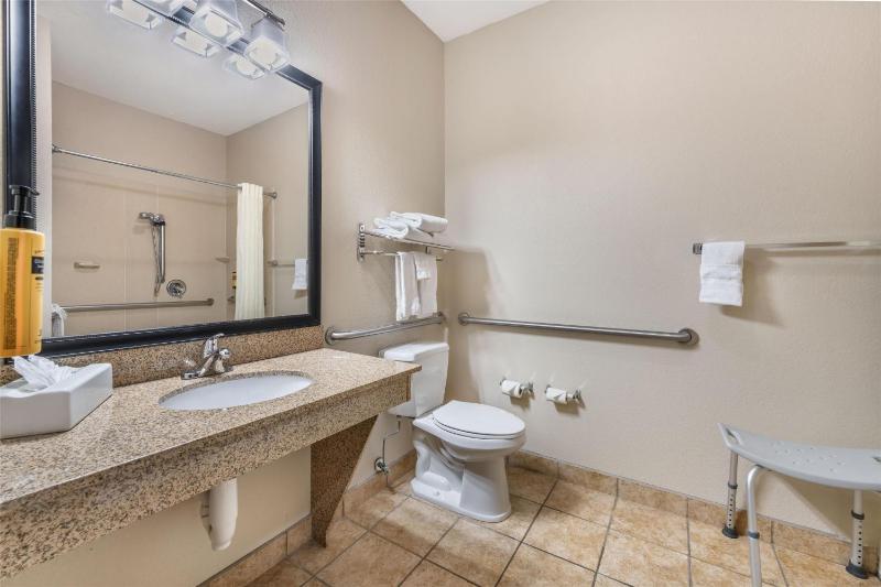 King Room - Disability Access image 2
