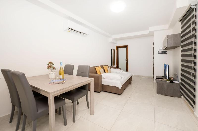 Two-Bedroom Apartment with Terrace image 4