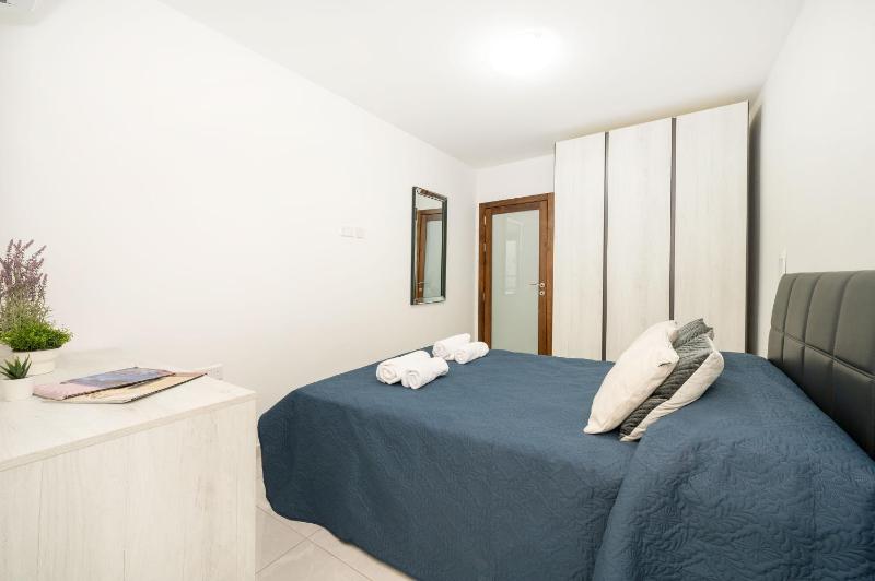 Two-Bedroom Apartment with Terrace image 3