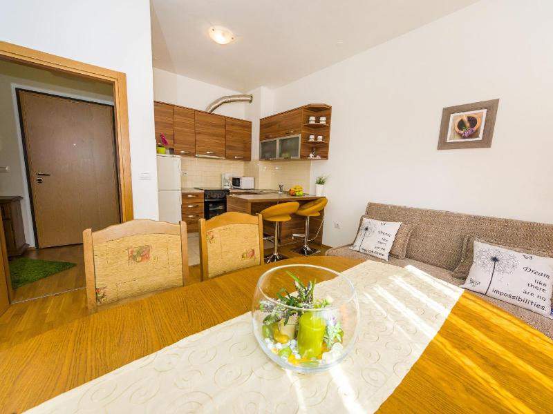 Apartment image 4