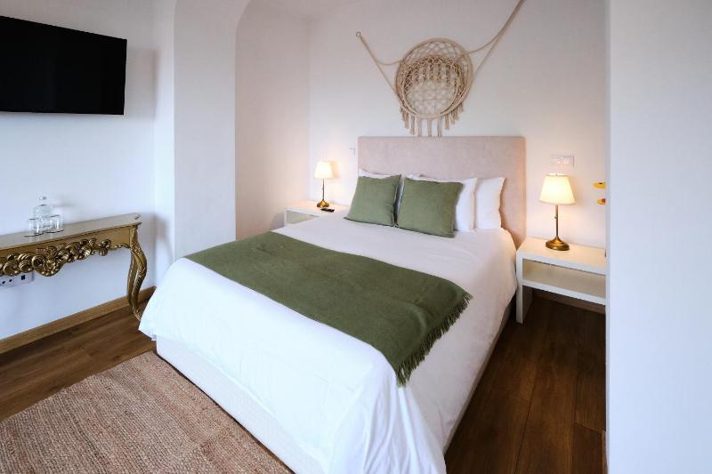 Romantic Room image 4