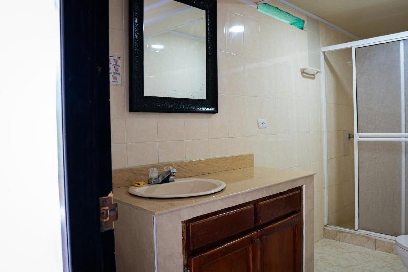Rocky Cay Lodging - image 7