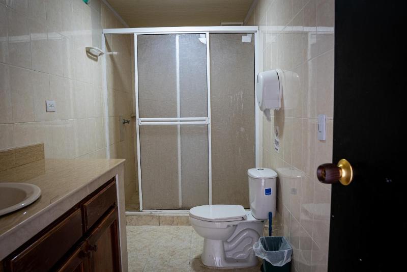 Rocky Cay Lodging - image 14