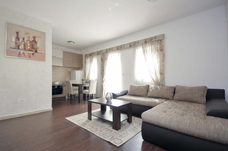 One-Bedroom Apartment with Balcony image 3