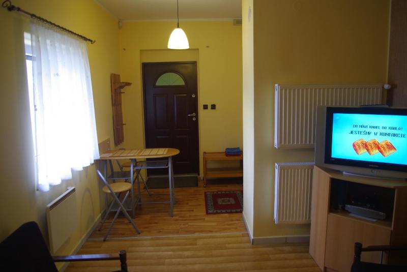 Budget Twin Room image 3