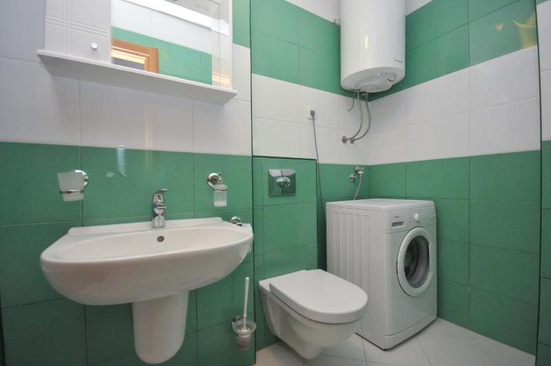 Apartment with Sea View image 3