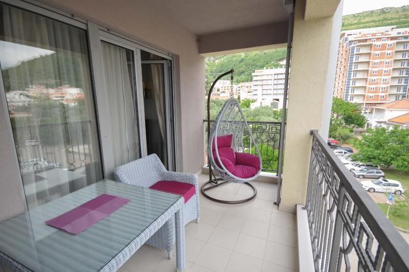 Two-Bedroom Apartment with Sea View image 4