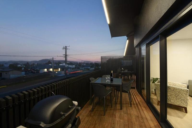 The Old Datsun - image 3