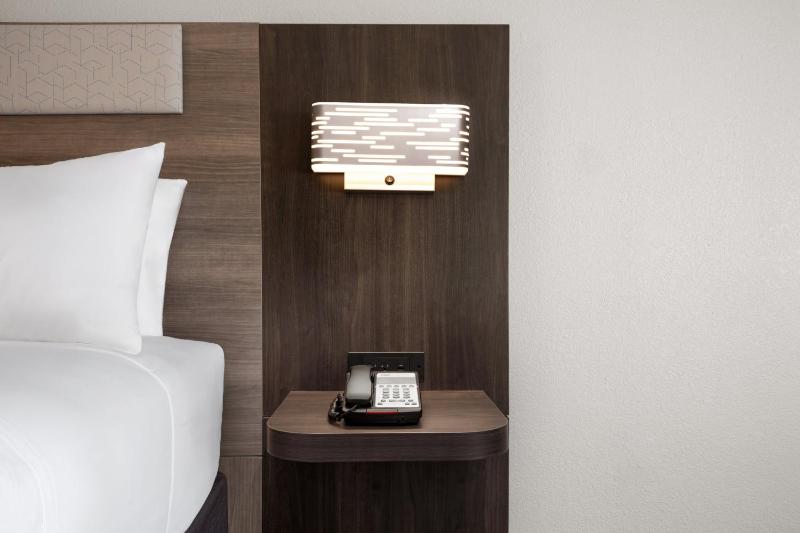 Standard Room image 4