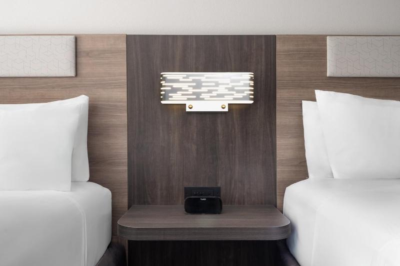 Standard Room image 2