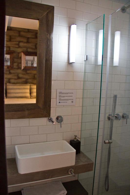Standard Twin Room image 2