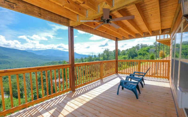 Breathtaking mountain views! June discounts available! - Birdhouse - - image 17