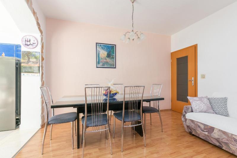 Two-Bedroom Apartment with Terrace and Sea View image 4