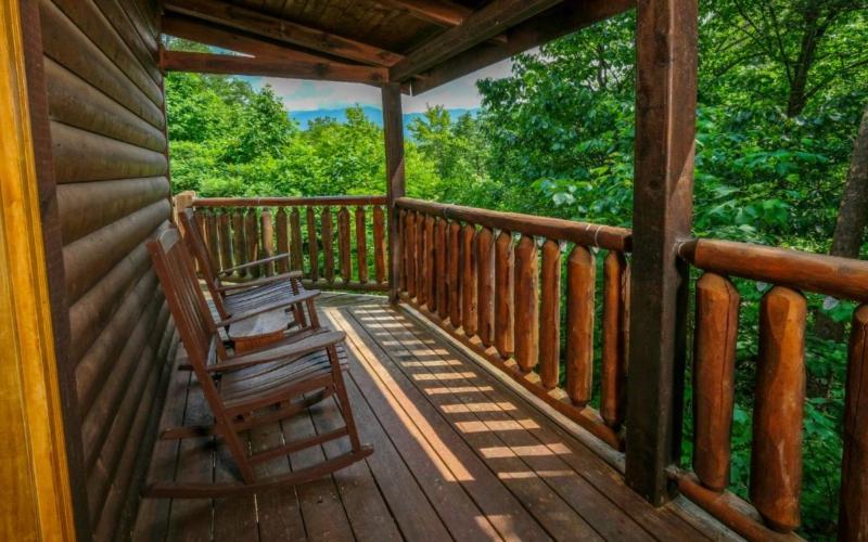 Cozy Cabin - Beautiful Mountain Views Hot Tub + Pool Table - image 9