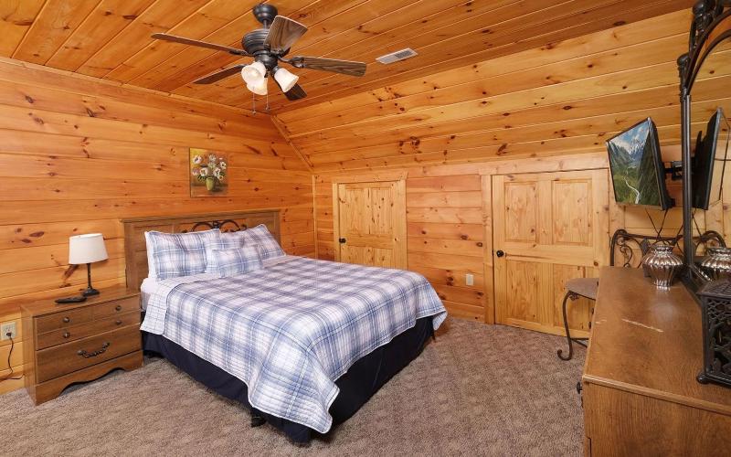 Little Bear Cabin - image 44