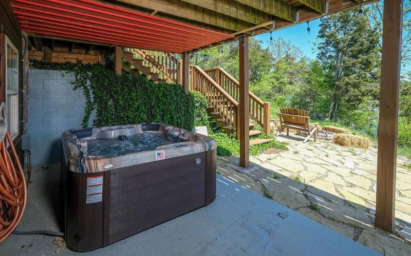 Smoky Mountain Lake Retreat - image 26