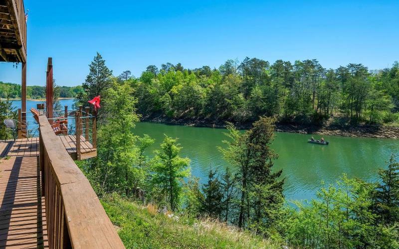 Smoky Mountain Lake Retreat - image 43