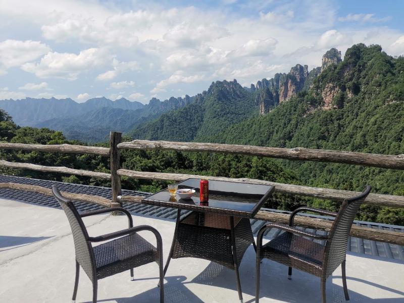 PeakMist Retreat Inside ZhangJiaJie Forest Park-Country-style specialty diningIn-park accommodation - image 42
