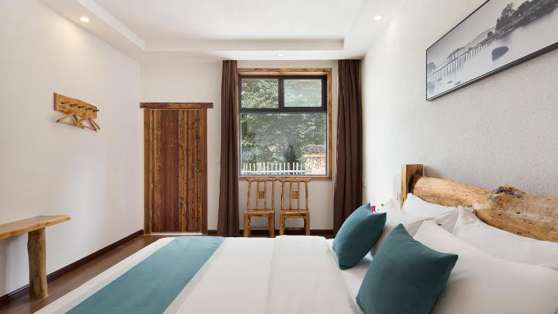 PeakMist Retreat Inside ZhangJiaJie Forest Park-Country-style specialty diningIn-park accommodation - image 34