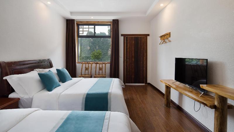 PeakMist Retreat Inside ZhangJiaJie Forest Park-Country-style specialty diningIn-park accommodation - image 45
