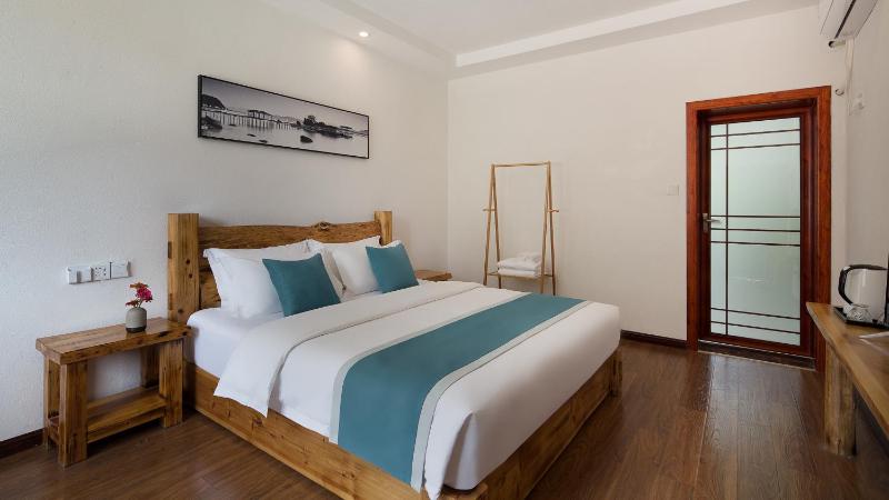 PeakMist Retreat Inside ZhangJiaJie Forest Park-Country-style specialty diningIn-park accommodation - image 33