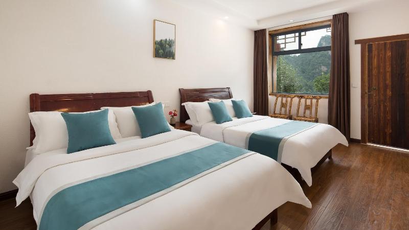 PeakMist Retreat Inside ZhangJiaJie Forest Park-Country-style specialty diningIn-park accommodation - image 8