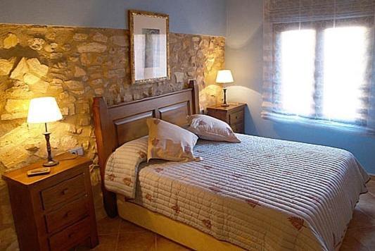 One bedroom ground floor apartment with walk-in Roman shower (2 adults) image 3