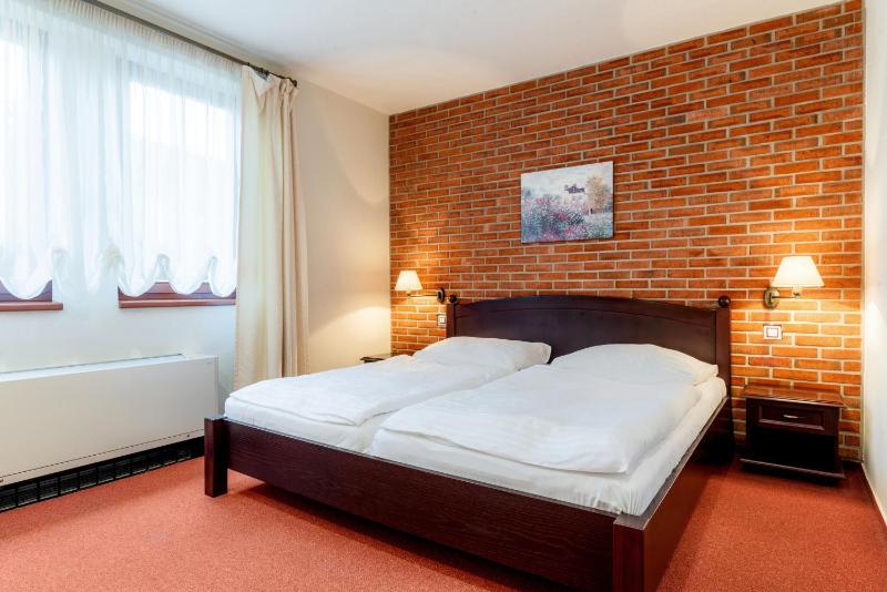 Deluxe Double Room with Bath image 1