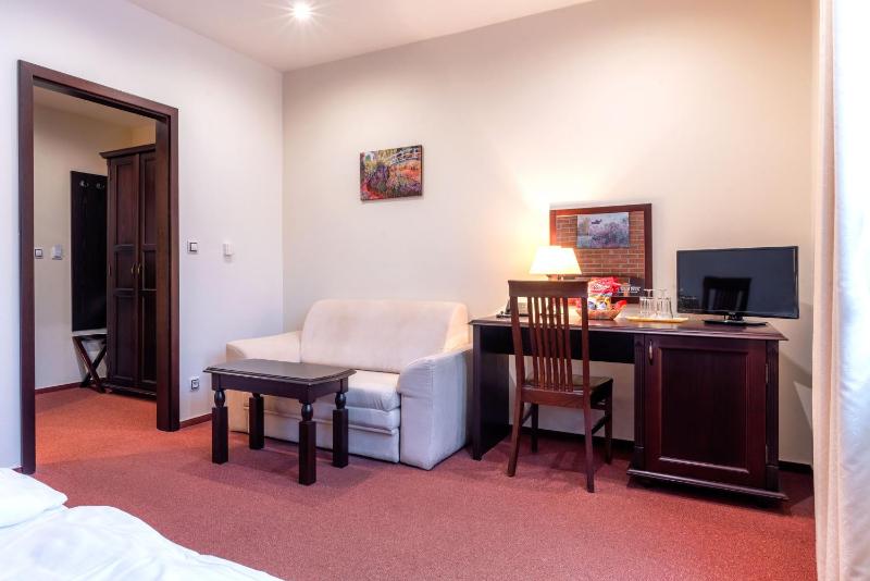 Deluxe Double Room with Bath image 4