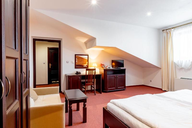 Family Double Room image 2