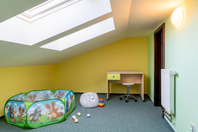 Family Double Room image 3