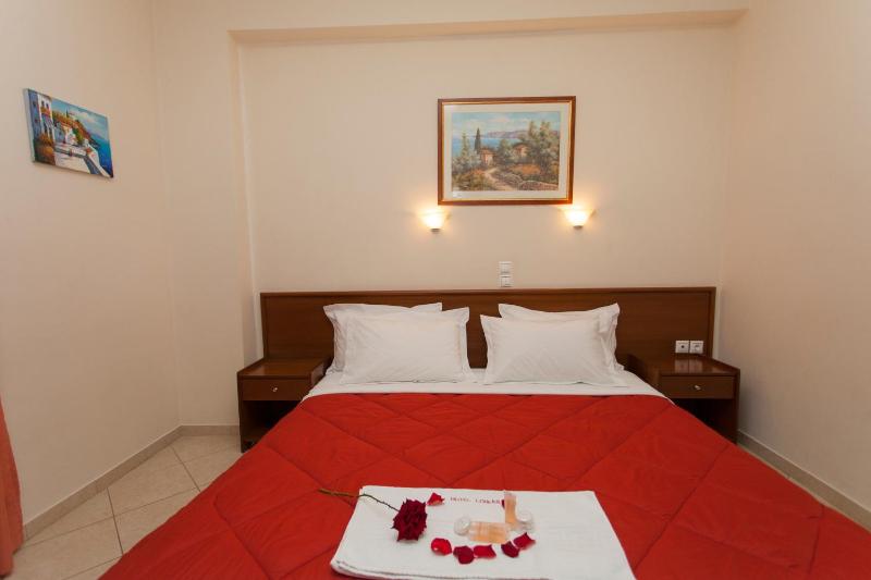 Two-Bedroom Apartment with Garden View image 2
