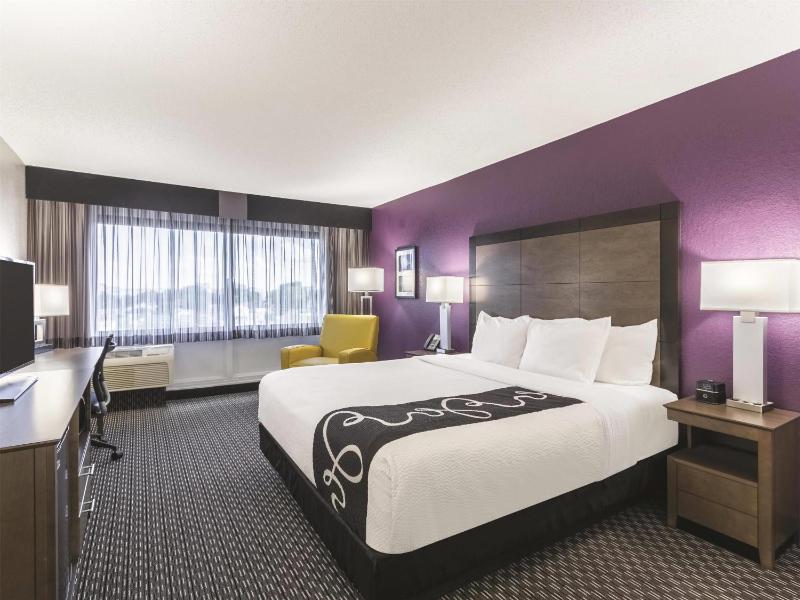 King Room - Disability Access image 2