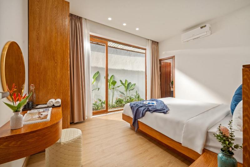 Tropical Villa - Near My Khe Beach & City Center by The Key - image 11