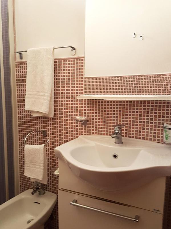 Quadruple Room image 2