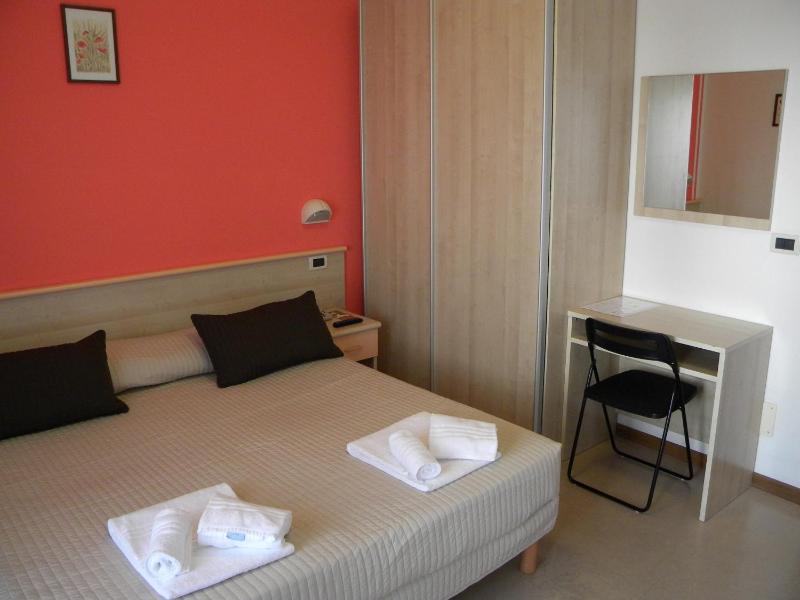 Double or Twin Room with Balcony image 3