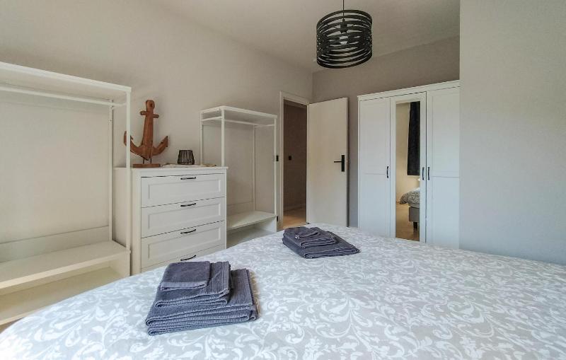 Pet Friendly Apartment In Oostende With Wifi - image 12