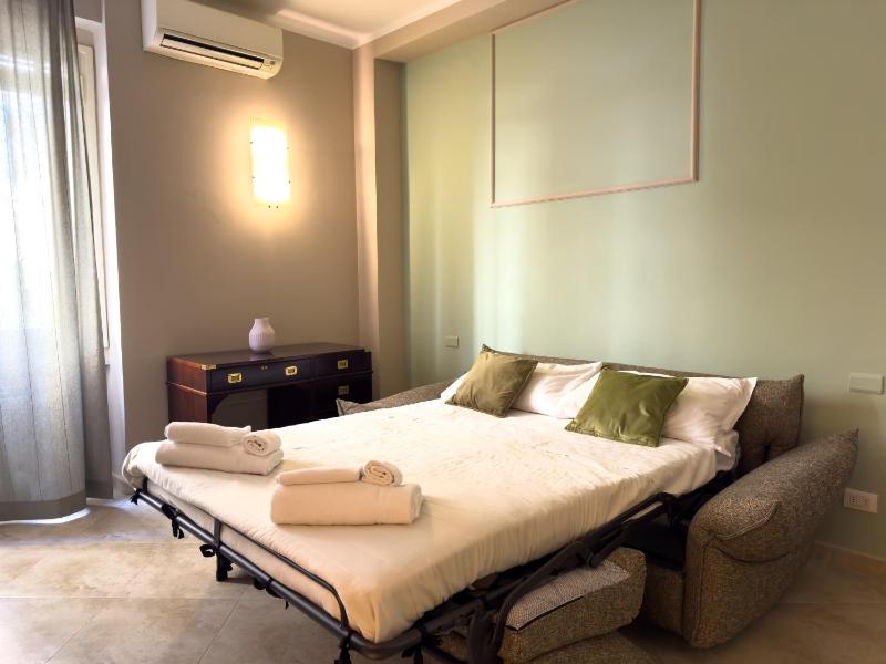 Superior Family Room image 3