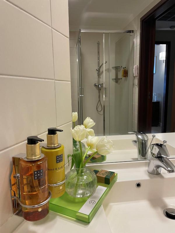 Executive Double Room image 2