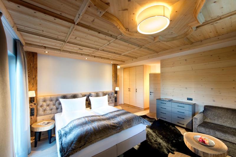 Luxury Apartment image 3