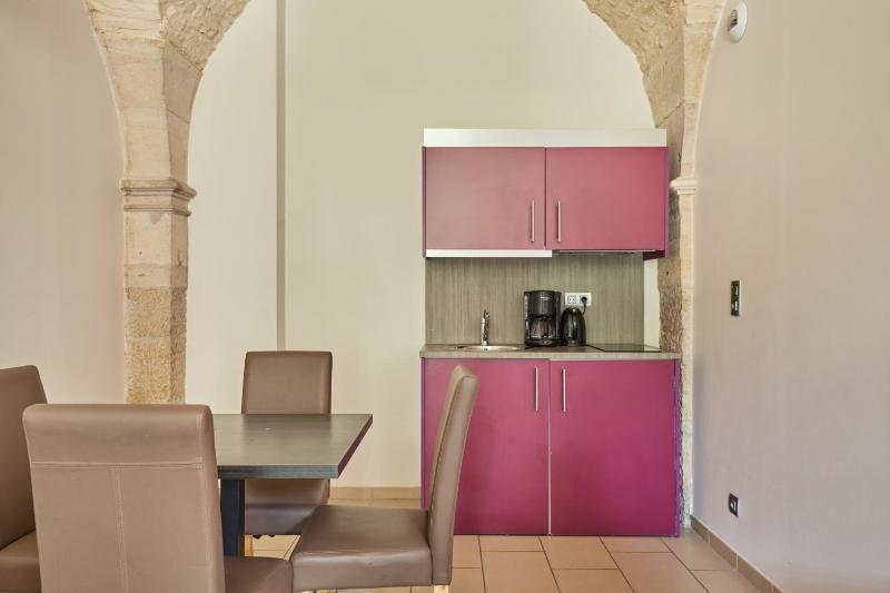 One-Bedroom Superior Apartment image 2